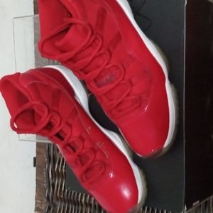 Nike air Jordans,red size 10